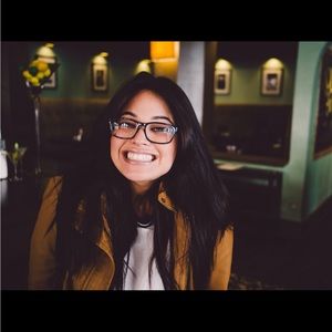 Meet your Posher, Kacy